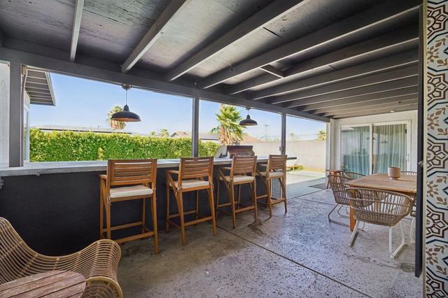 386 W Rosa Parks Road, Palm Springs, CA 92262