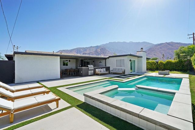 386 W Rosa Parks Road, Palm Springs, CA 92262
