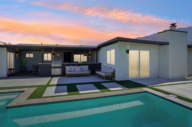 386 W Rosa Parks Road, Palm Springs, CA 92262