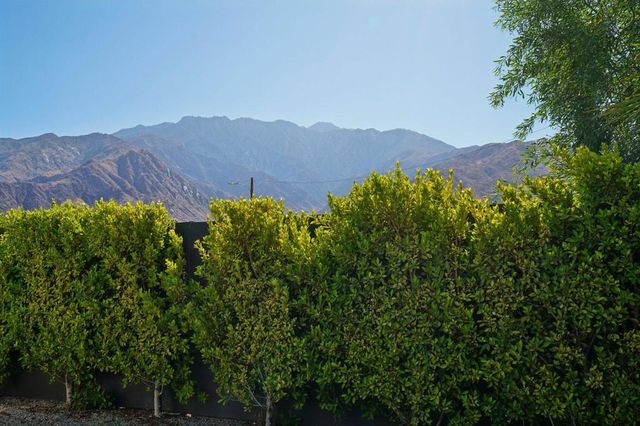 386 W Rosa Parks Road, Palm Springs, CA 92262