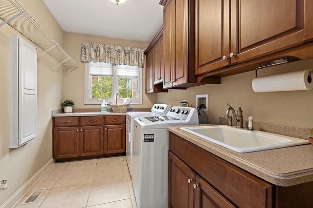 22602 Granite Drive, Frankfort, IL 60423
