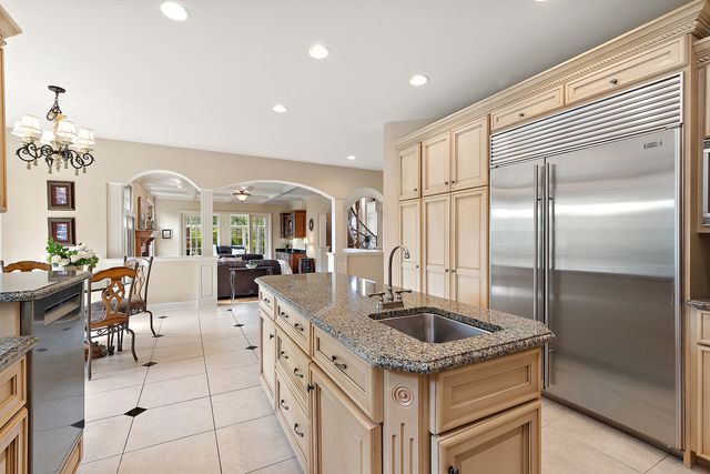 22602 Granite Drive, Frankfort, IL 60423