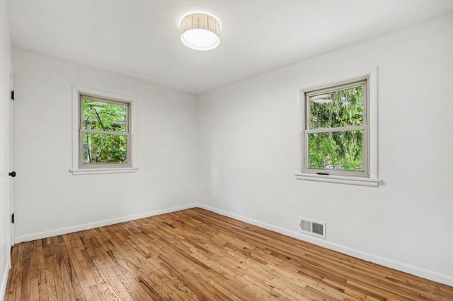 1942 Woodcliff Avenue Se, City Of Grand Rapids, MI 49506