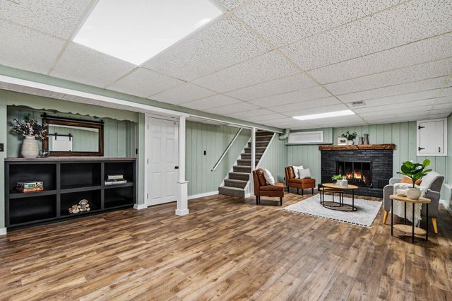1942 Woodcliff Avenue Se, City Of Grand Rapids, MI 49506