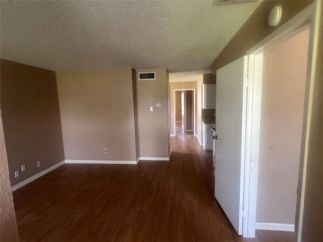 12207 11th Street, Santa Fe, TX 77510