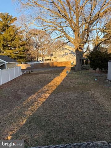 23 W WILMONT AVE, Somers Point, NJ 08244