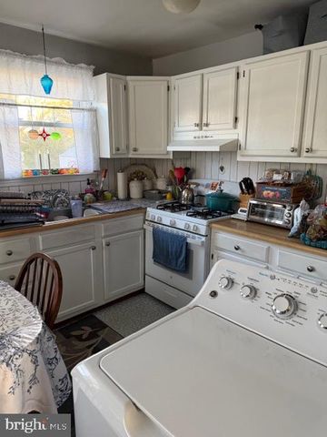 23 W WILMONT AVE, Somers Point, NJ 08244