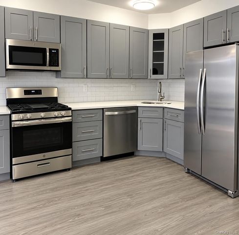 945 Liberty Avenue, Brooklyn, NY 11208