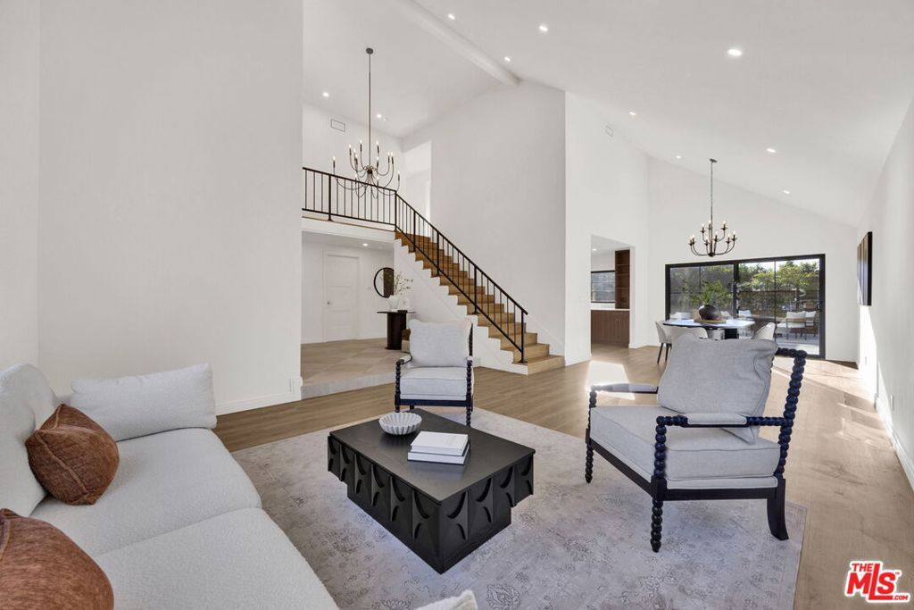 8815 Sari Avenue, Northridge, CA 91343 — photo 5