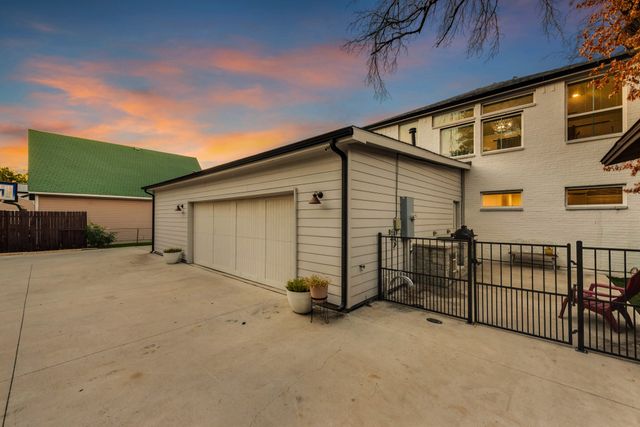 310 Travis Street, Roanoke, TX 76262