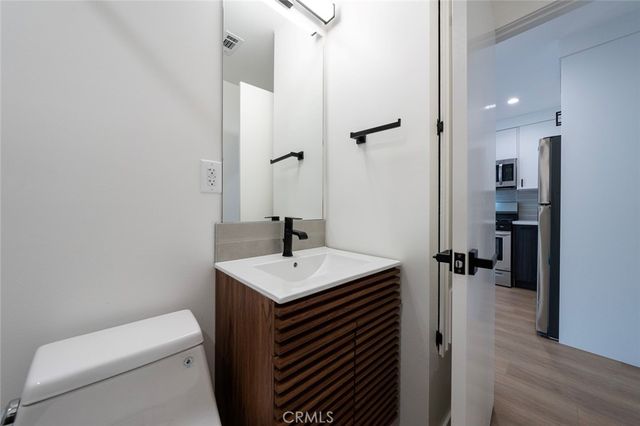 613 N Occidental 611-6, Los Angeles, CA 90026