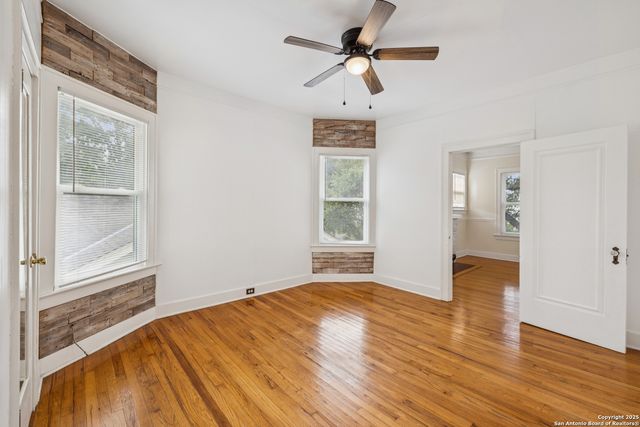 435 W Summit Ave, San Antonio, TX 78212