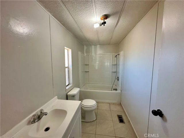 11550 White B, Victorville, CA 92392