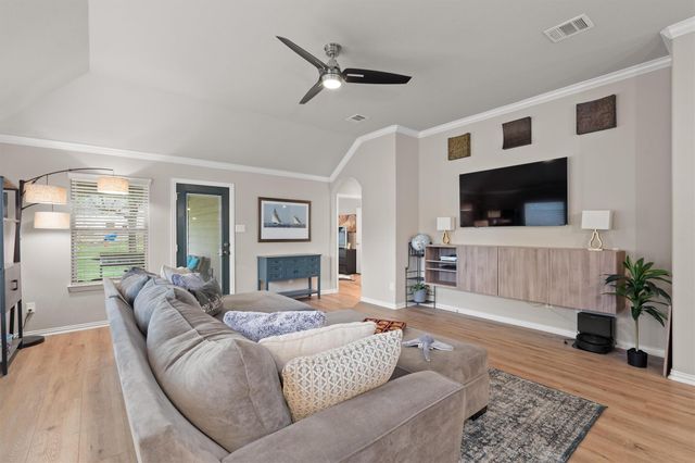 19600 Maiden Grass DR, Pflugerville, TX 78660