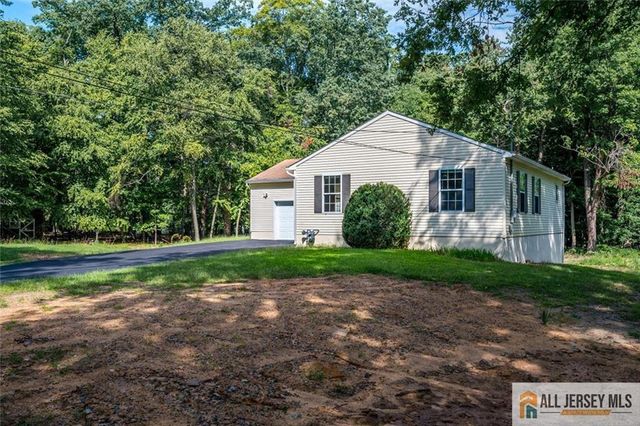 134 Old Beekman Road, South Brunswick, NJ 08852