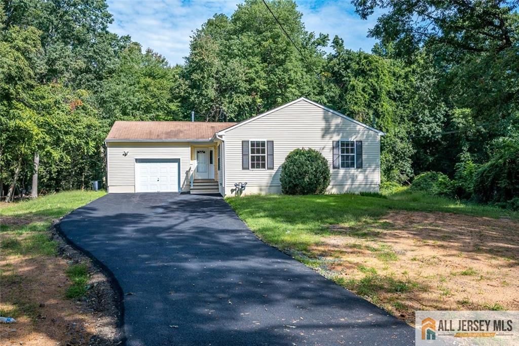 134 Old Beekman Road, South Brunswick, NJ 08852