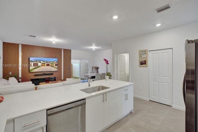 12859 SW 243rd Ter, Homestead, FL 33032