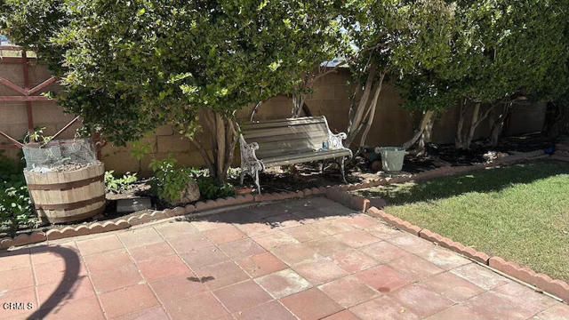 1222 W Avenue J15, Lancaster, CA 93534