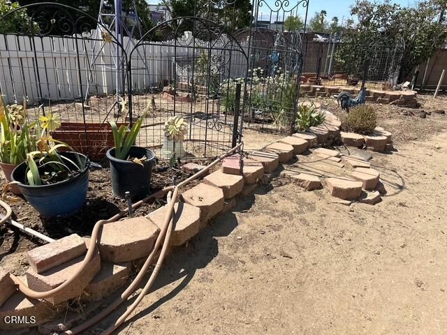 1222 W Avenue J15, Lancaster, CA 93534