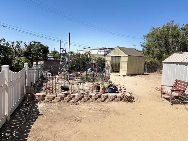 1222 W Avenue J15, Lancaster, CA 93534