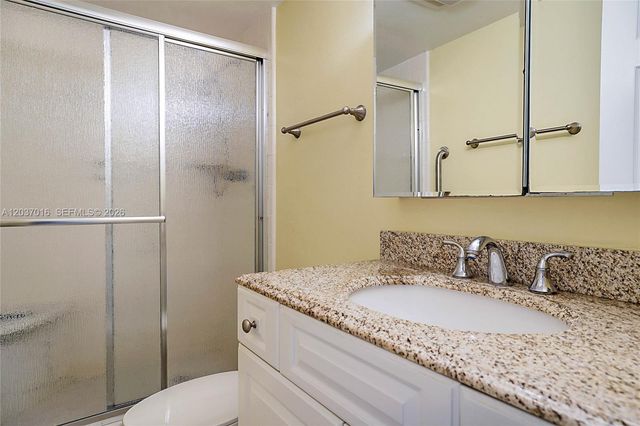 7 Westwood Ave 106C, Tequesta, FL 33469