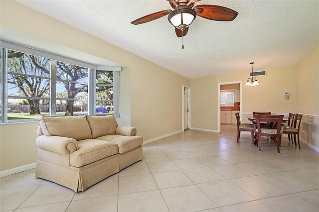 7 Westwood Ave 106C, Tequesta, FL 33469