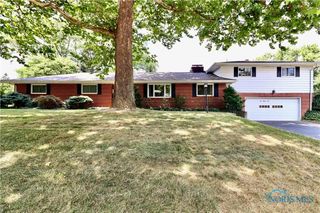 125 Ottekee Drive, Perrysburg, OH 43551