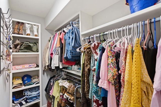 867 S Cattail Circle, Haysville, KS 67060