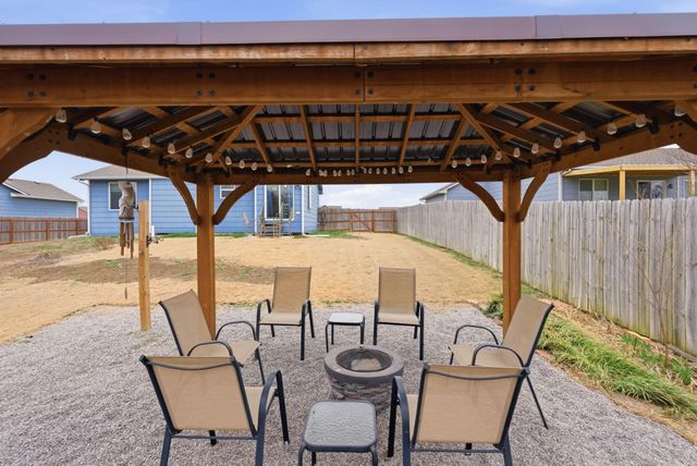 867 S Cattail Circle, Haysville, KS 67060