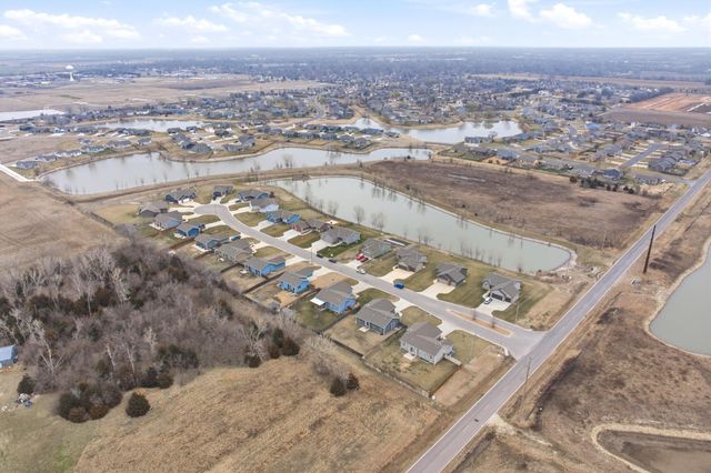 867 S Cattail Circle, Haysville, KS 67060