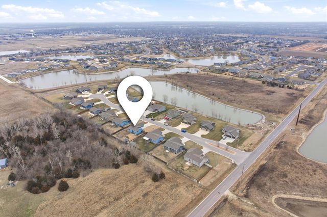 867 S Cattail Circle, Haysville, KS 67060