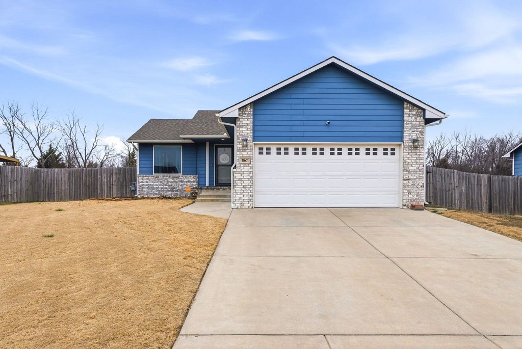 867 S Cattail Circle, Haysville, KS 67060
