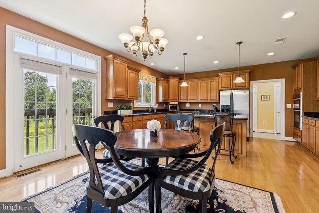 26368 STRATHAVEN CT, Chantilly, VA 20152