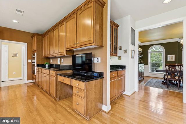 26368 STRATHAVEN CT, Chantilly, VA 20152