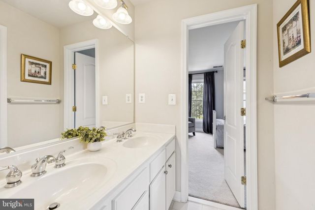 26368 STRATHAVEN CT, Chantilly, VA 20152