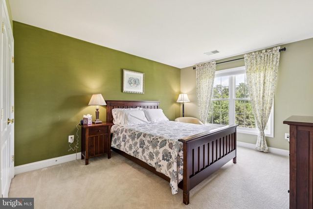 26368 STRATHAVEN CT, Chantilly, VA 20152