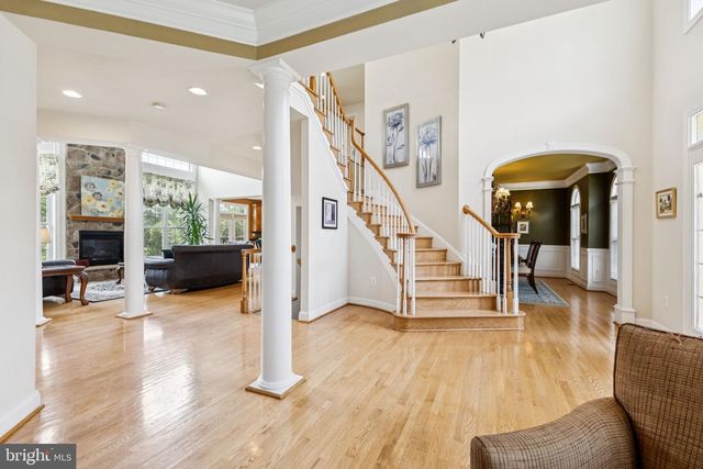 26368 STRATHAVEN CT, Chantilly, VA 20152