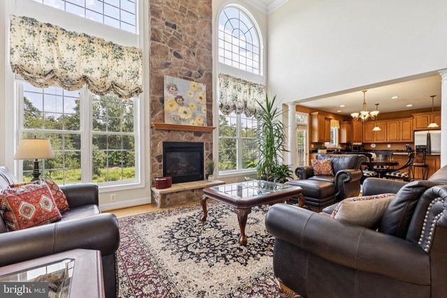 26368 STRATHAVEN CT, Chantilly, VA 20152