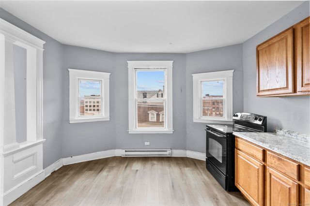 33 Albert Place, Waterbury, CT 06702