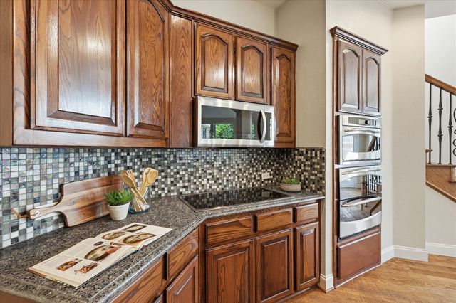 2518 Merlin Drive, Lewisville, TX 75056