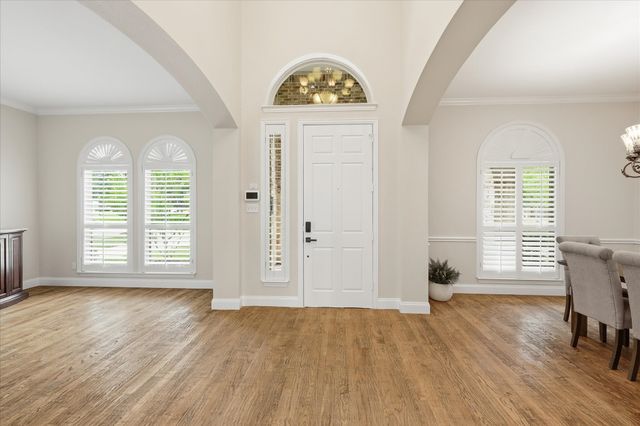 2518 Merlin Drive, Lewisville, TX 75056