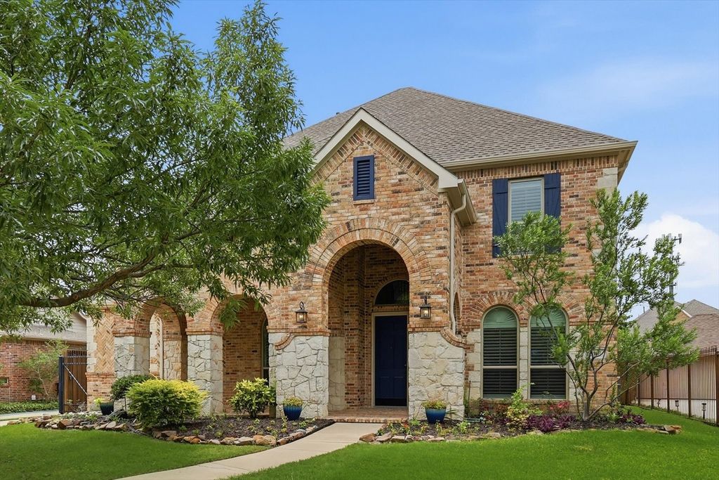 2518 Merlin Drive, Lewisville, TX 75056