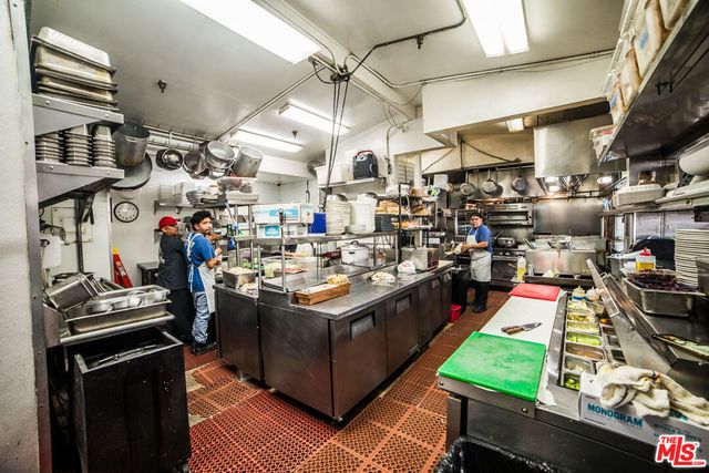 4 Washington Boulevard, Marina Del Rey, CA 90292