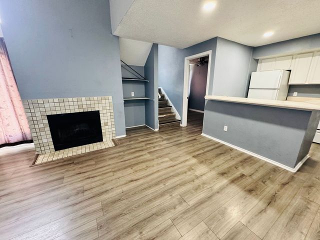 9827 Walnut Street 205, Dallas, TX 75243