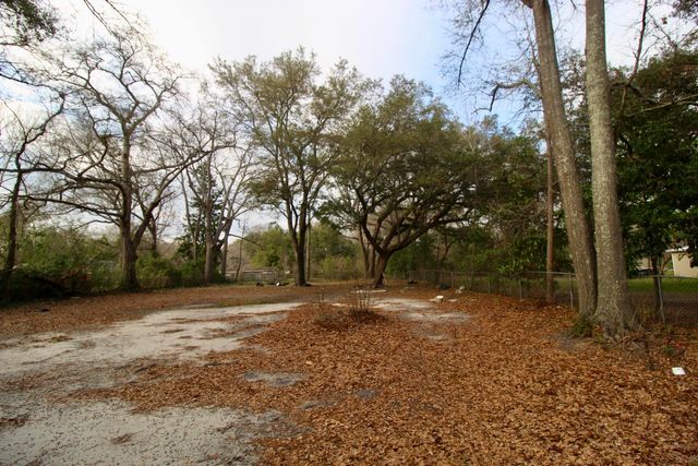 2334 Midland Park, North Charleston, SC 29406