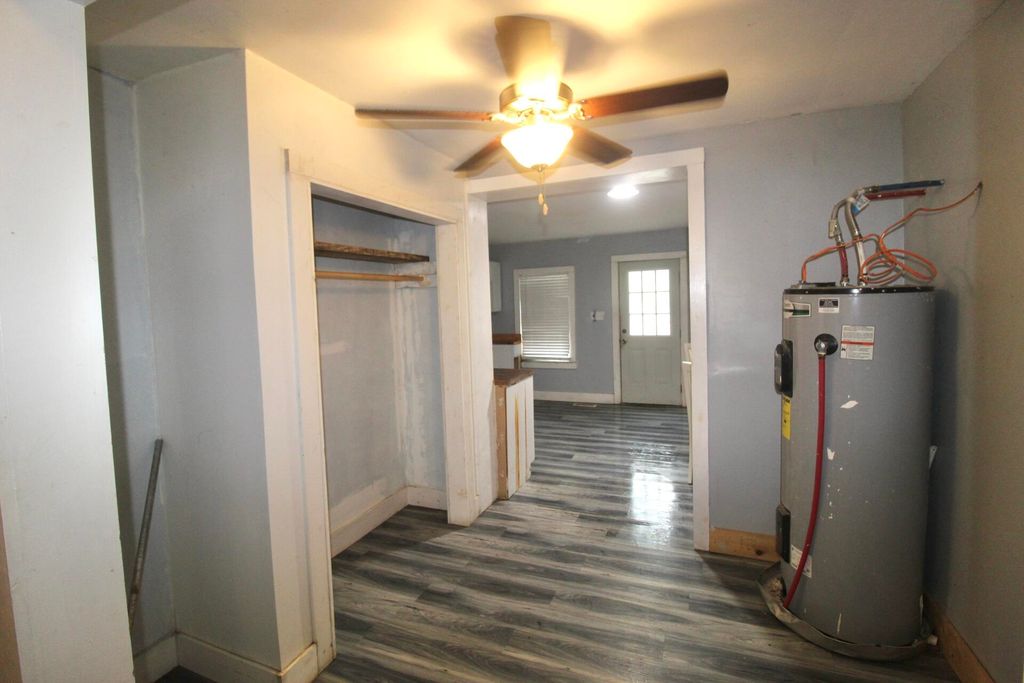 Image 9 of property listing at 2334 Midland Park, North Charleston, SC 29406