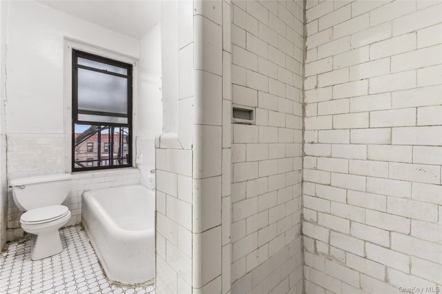 850 Saint Marks Avenue C4, Brooklyn, NY 11213