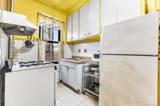 850 Saint Marks Avenue C4, Brooklyn, NY 11213