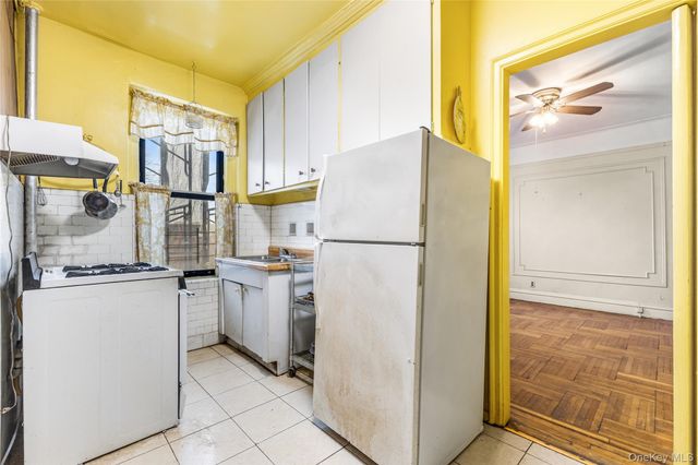 850 Saint Marks Avenue C4, Brooklyn, NY 11213