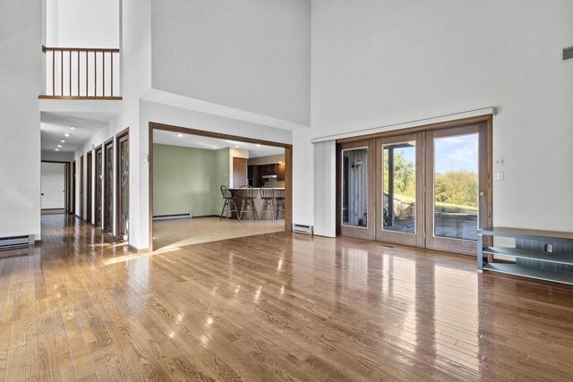 4865 COUNTY RD N, Oshkosh, WI 54904